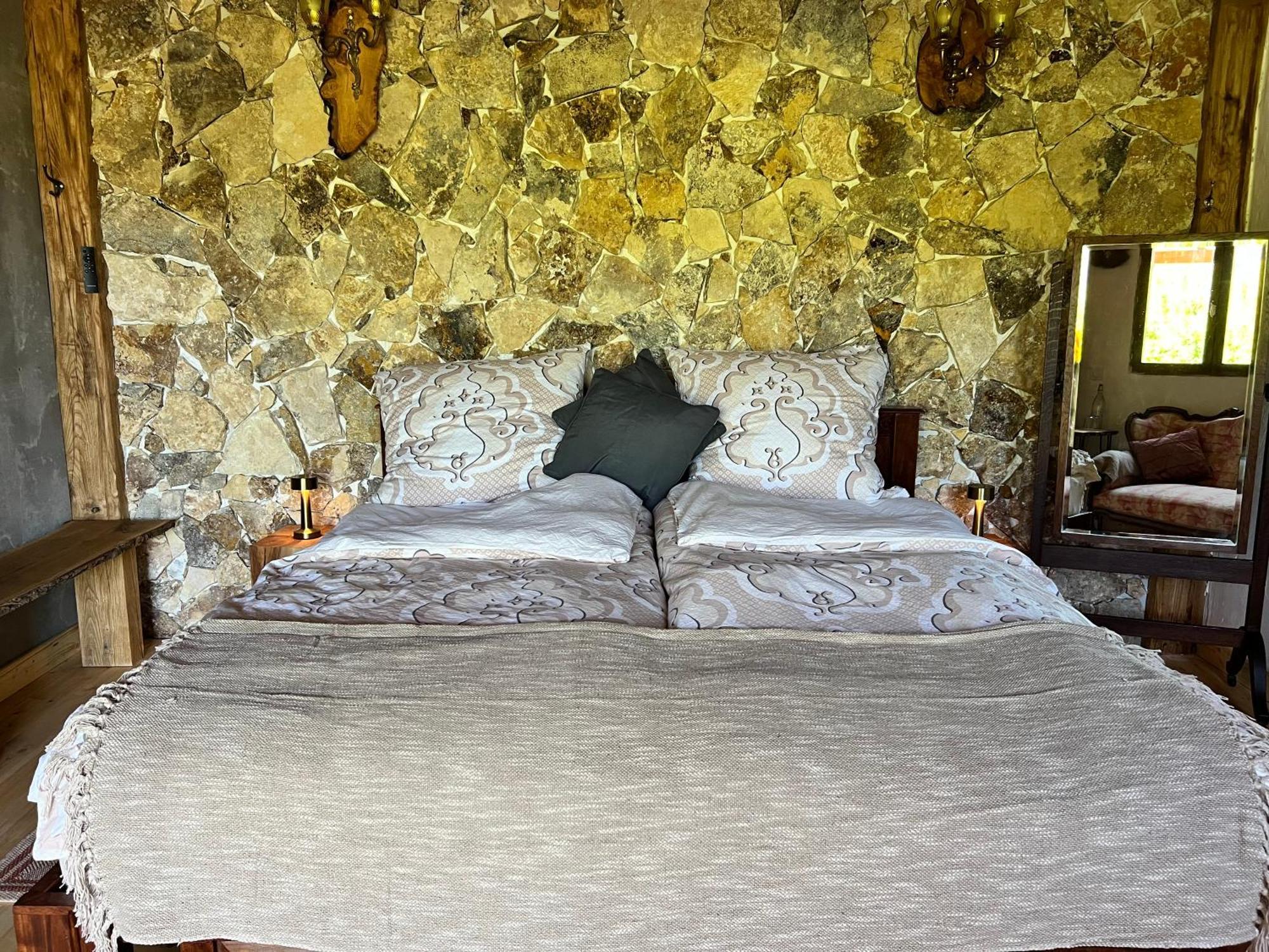 ヴァルローギュ Les Magnels Bed & Breakfast エクステリア 写真