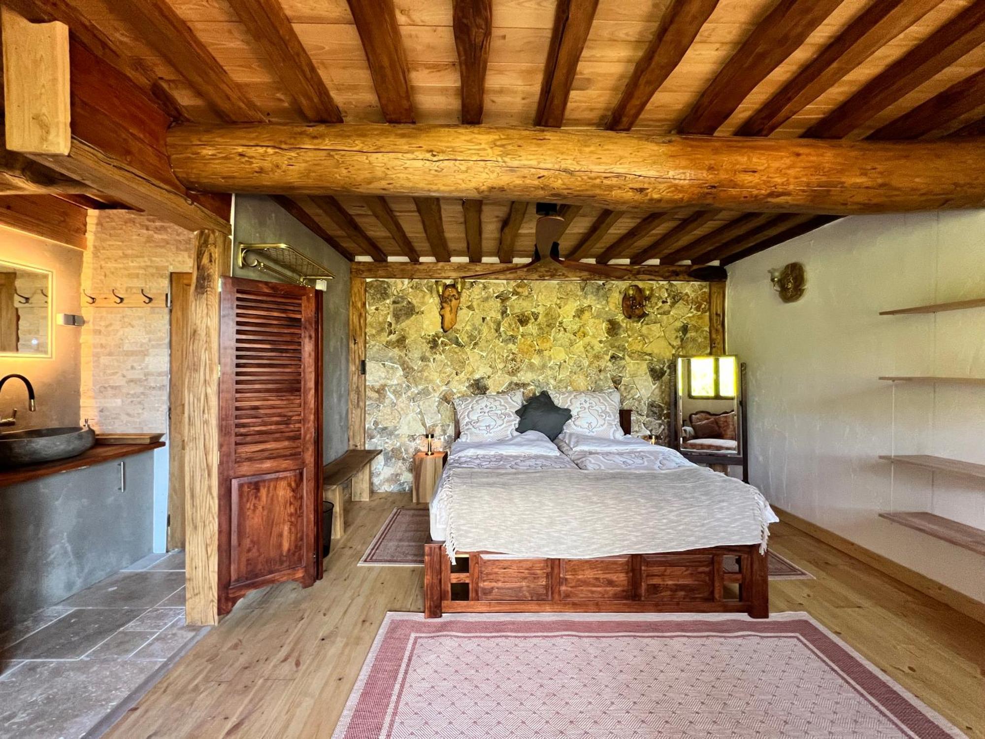 ヴァルローギュ Les Magnels Bed & Breakfast エクステリア 写真